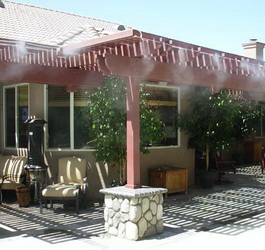 หัวพ่นหมอกลดความร้อนรอบบ้านพักตากอากาศ หัวพ่นหมอกลดความร้อนรอบบ้านพักตากอากาศ